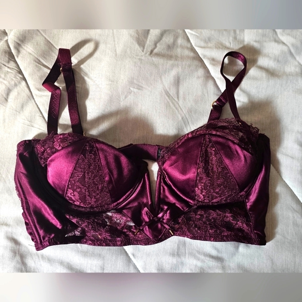 VICTORIA'S SECRET BORDEAUX very sexy padded demi BEA SZ 34B